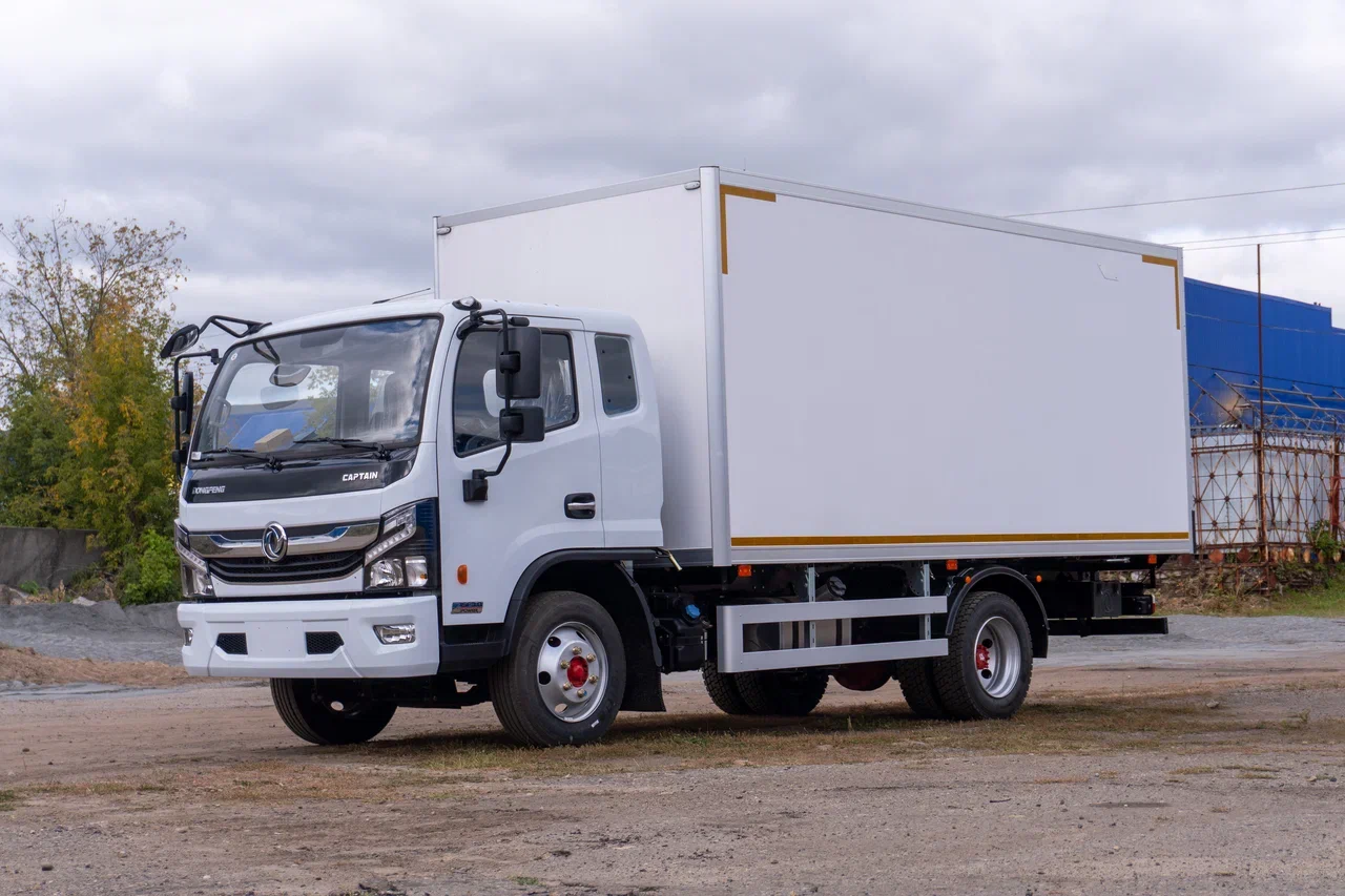 Изотермический фургон DONGFENG C100S 5,2 м